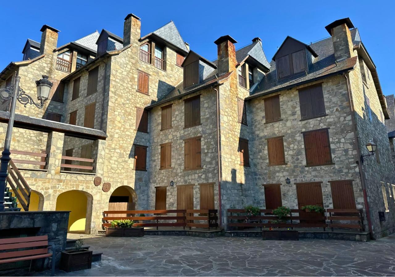 Caldares Exclusivo Atico En El Pueyo De Jaca Apartment Panticosa Exterior foto