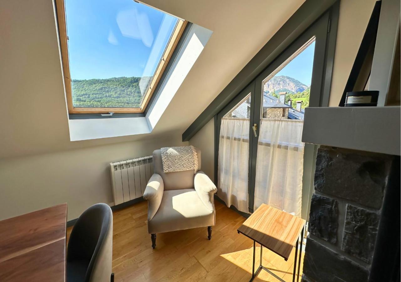 Caldares Exclusivo Atico En El Pueyo De Jaca Apartment Panticosa Exterior foto